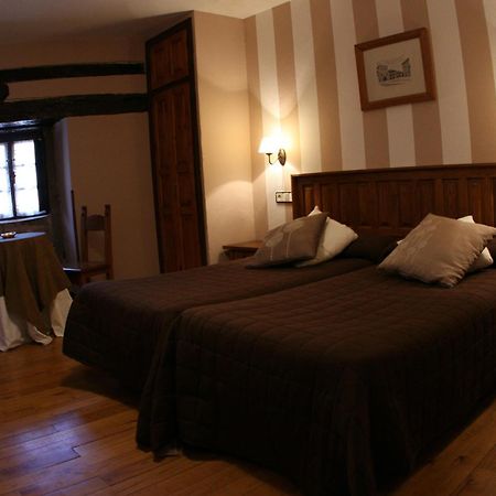 Posada Santa Juliana Bed and Breakfast Santillana del Mar Buitenkant foto