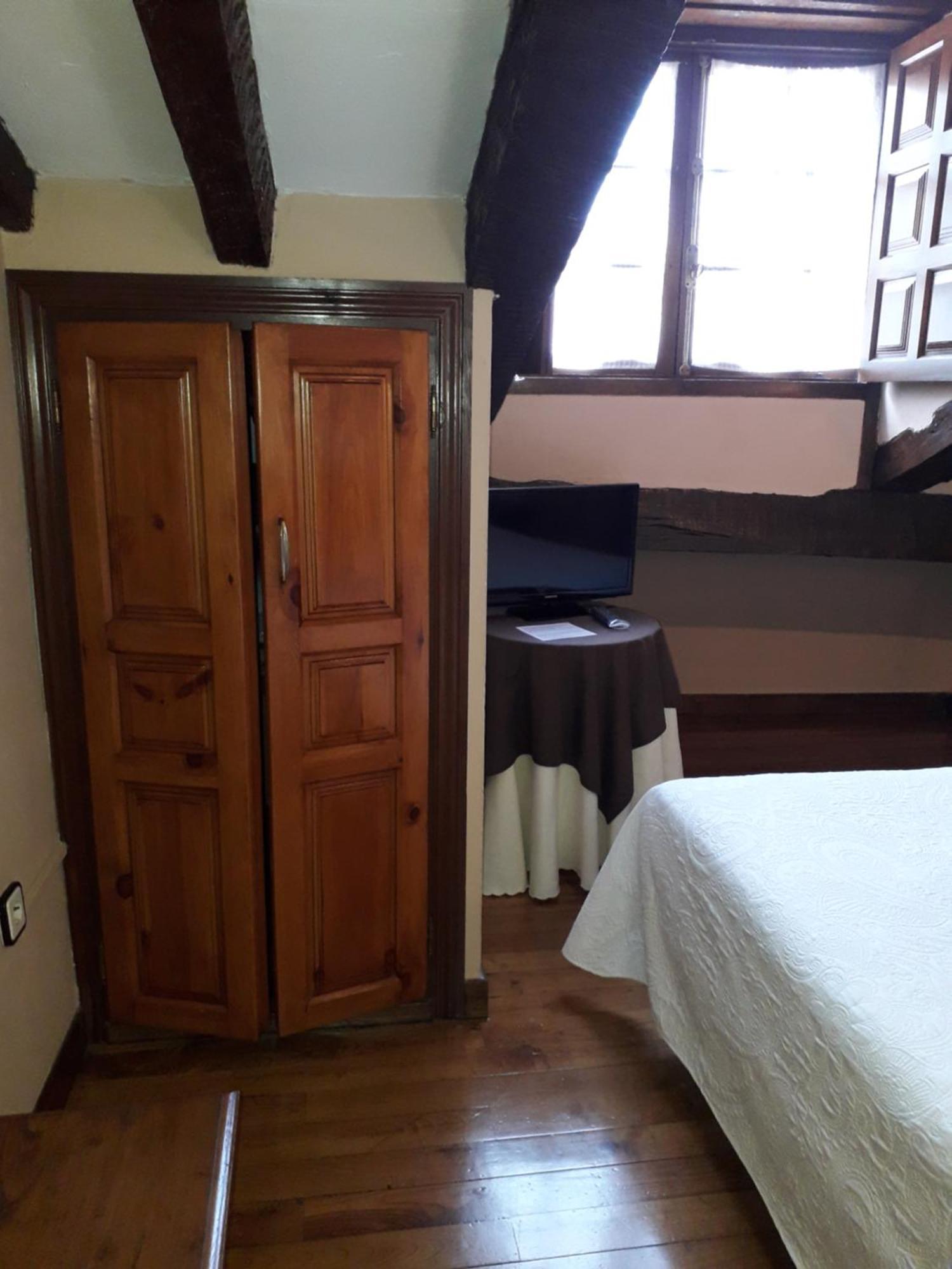 Posada Santa Juliana Santillana del Mar Kamer foto